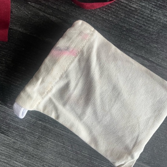 ❌sold❌GUCCI GG Key Ring Case Red Leather Authentic box ribbon dustbag NO CALLOU - Picture 5 of 11